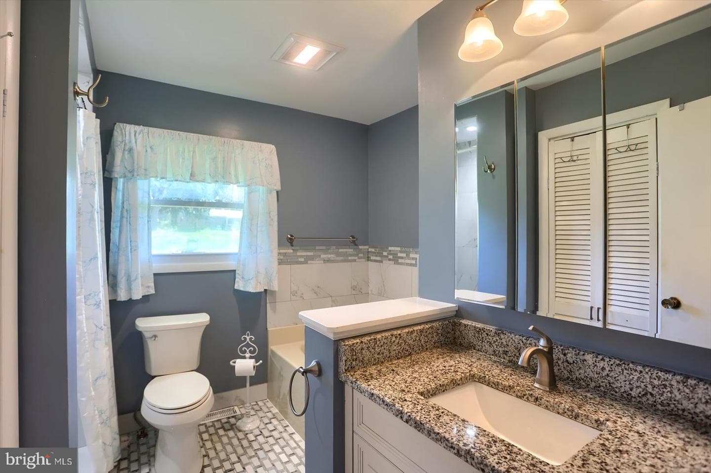 118 W Belcrest Road photo 30
