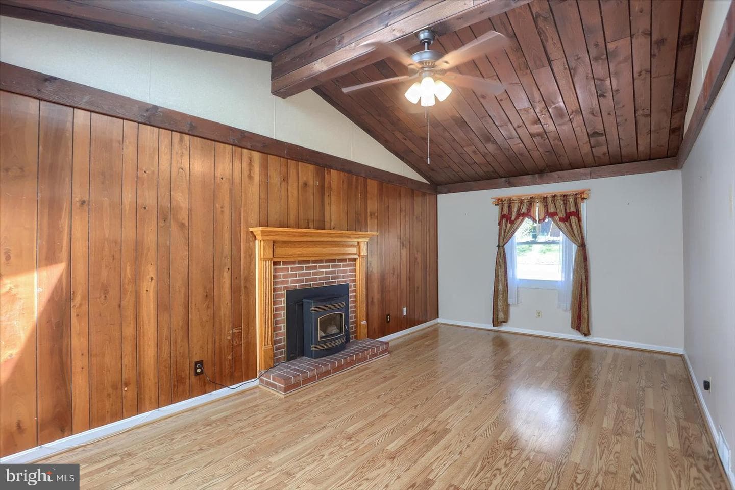 118 W Belcrest Road photo 8
