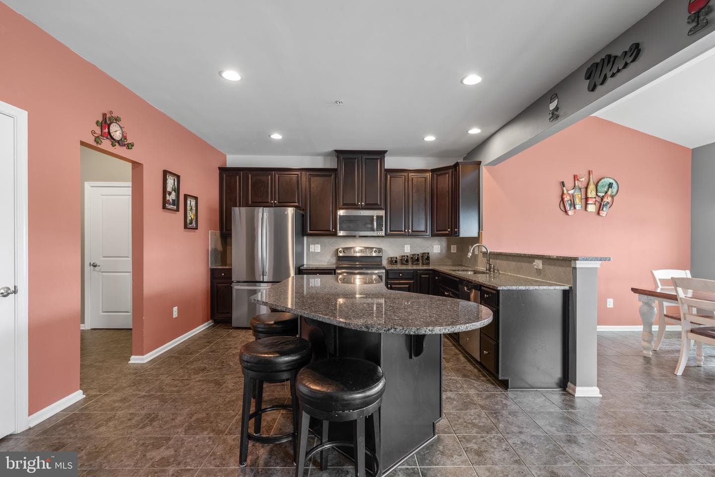 1109 Melissa Court photo 6