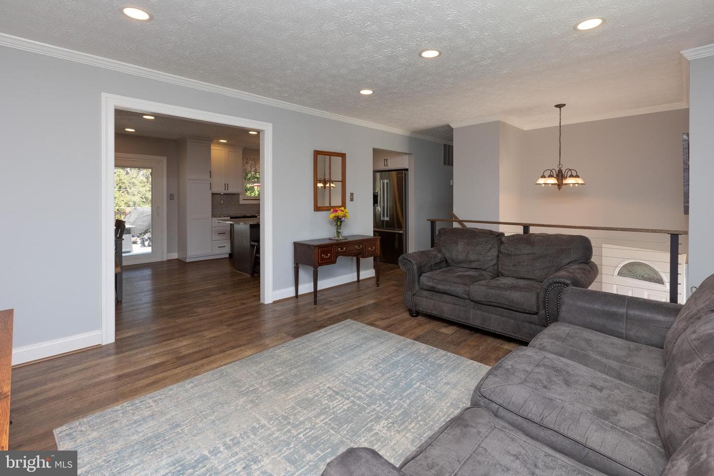 718 High Plain Drive photo 4