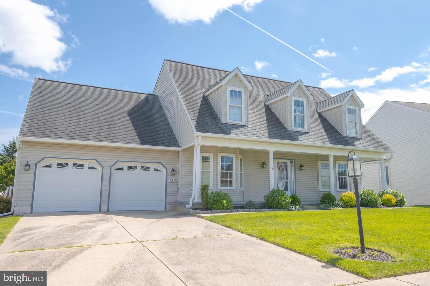 729 Rosecroft Court photo 3