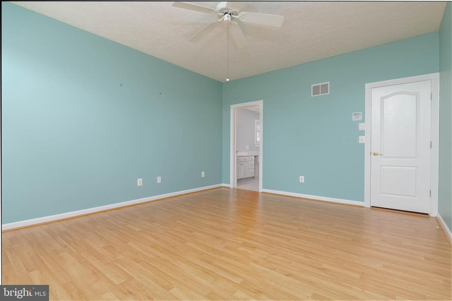 729 Rosecroft Court photo 34