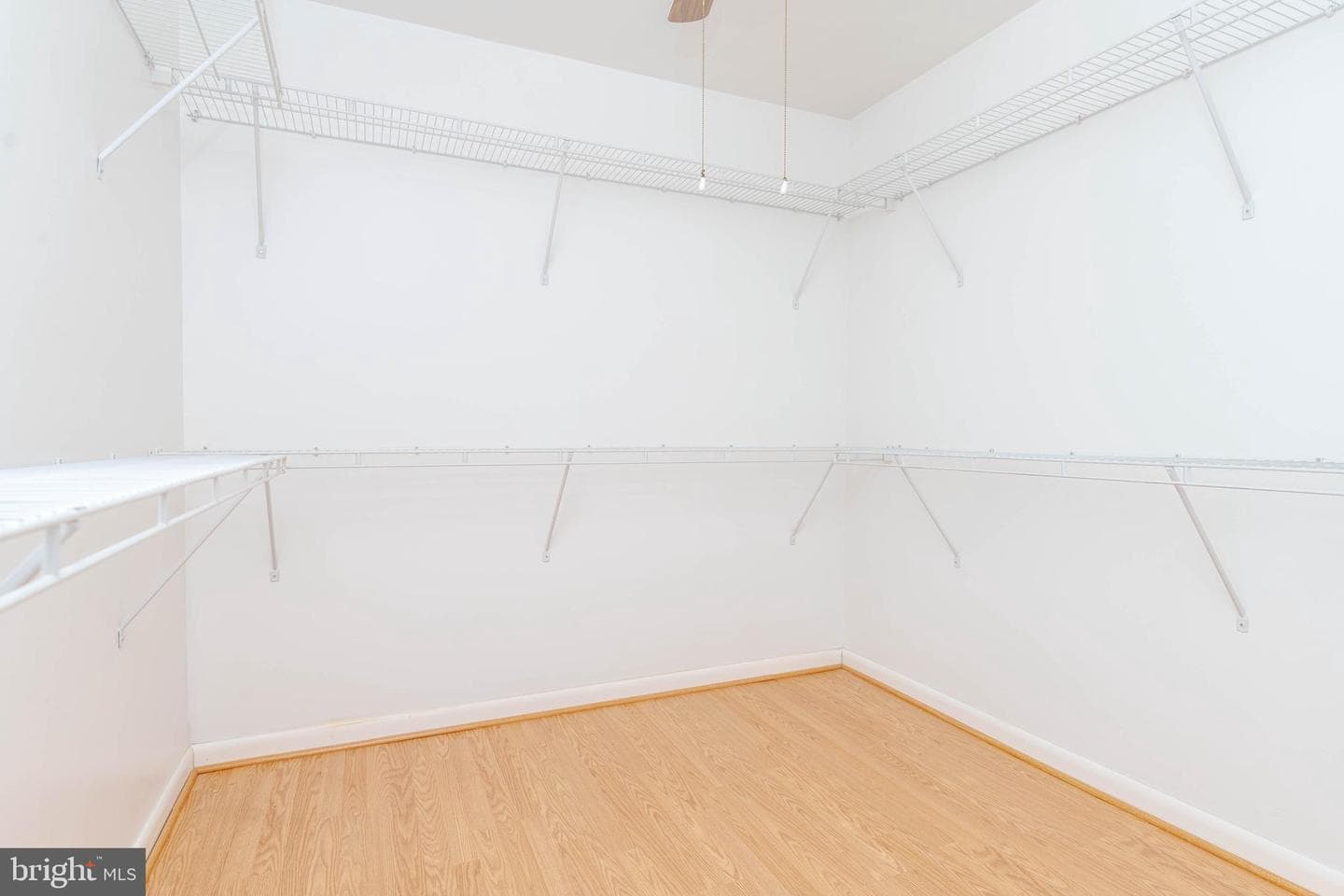 729 Rosecroft Court photo 42