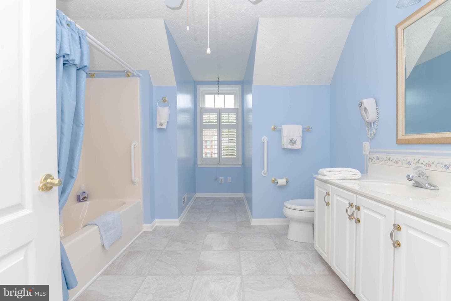 729 Rosecroft Court photo 43