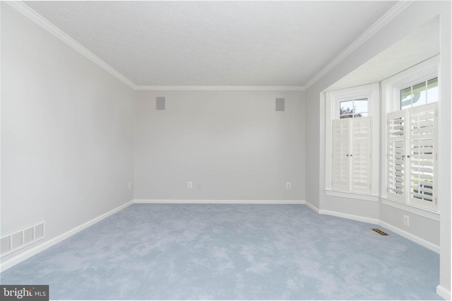 729 Rosecroft Court photo 9