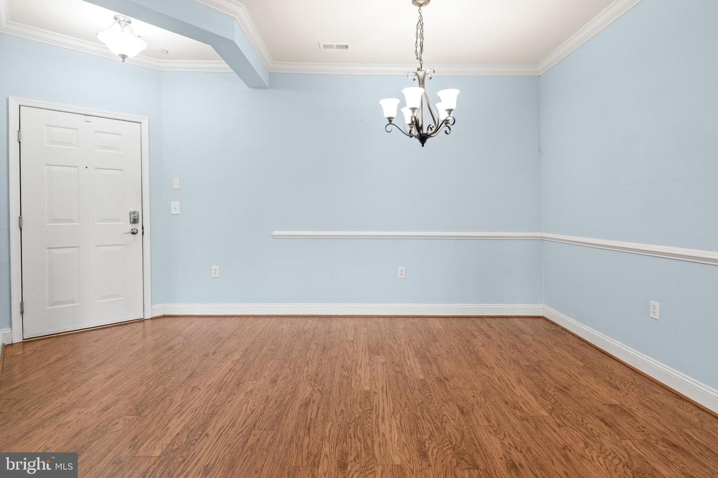 1604 Martha Court #404 photo 3