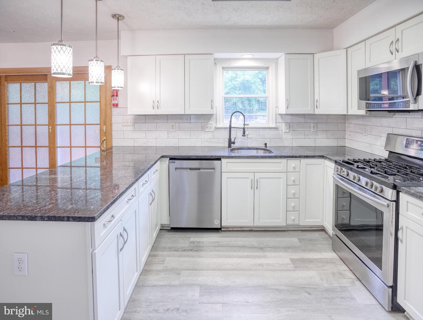 210 Mallard Court photo 11