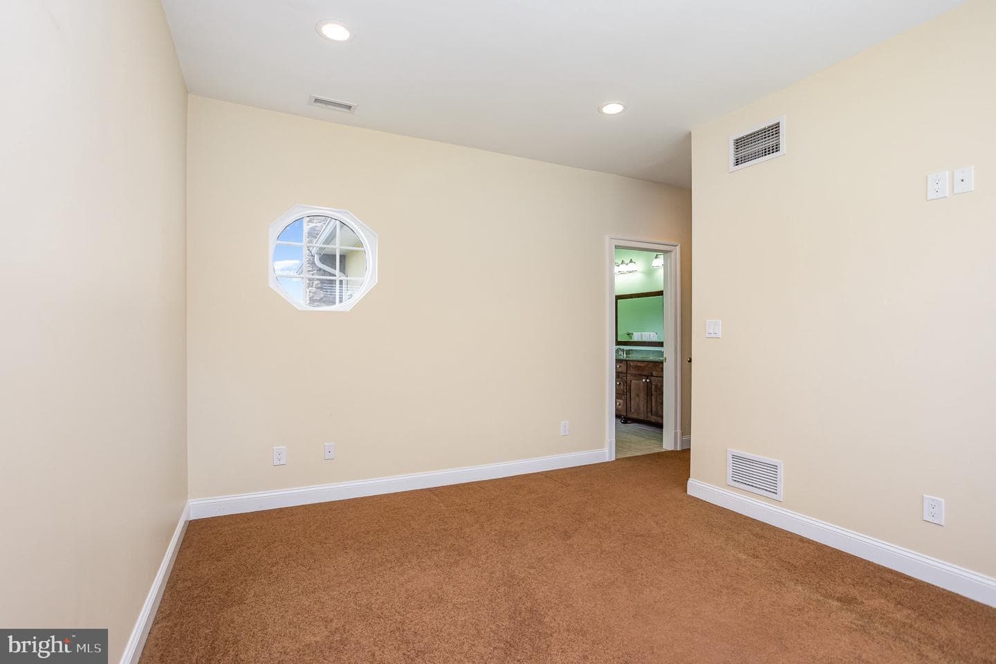 2780 Harford Road photo 46