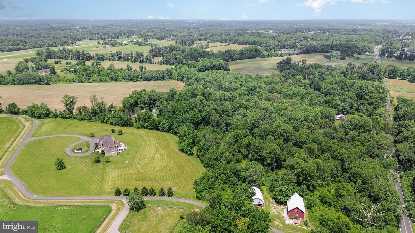 2780 Harford Road photo 65