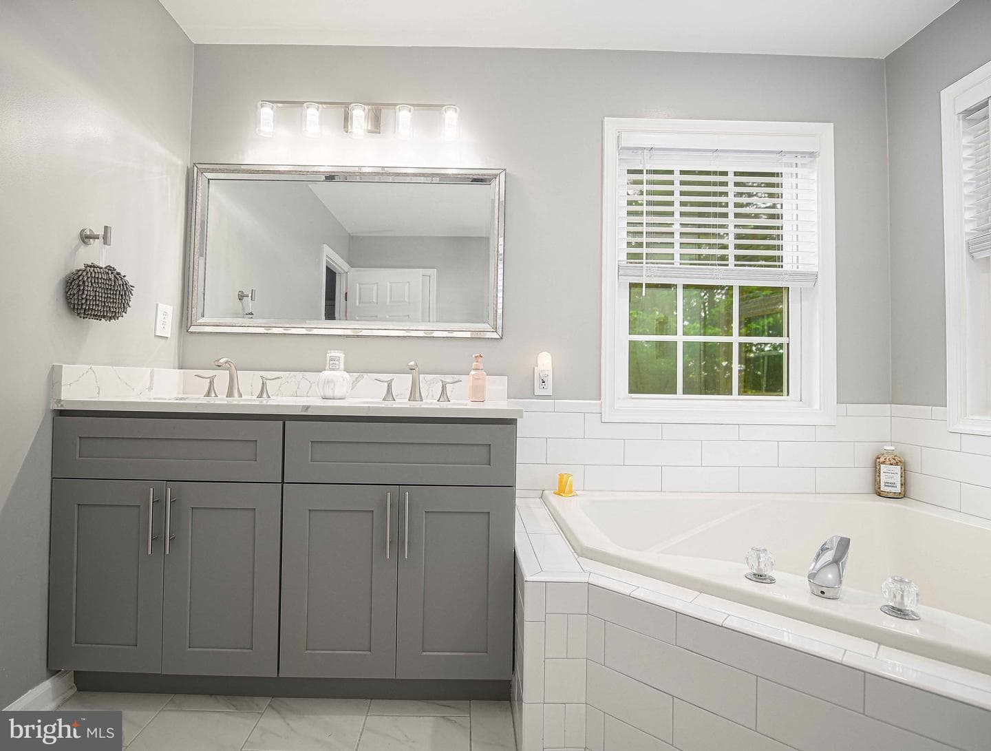 311 Cherry Tree Court photo 23