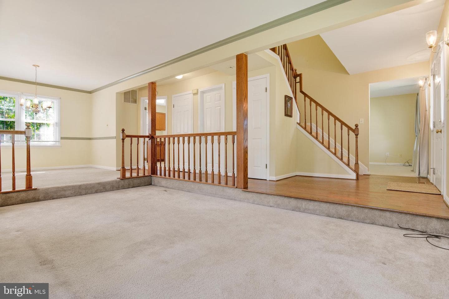 1359 Crofton Drive photo 5