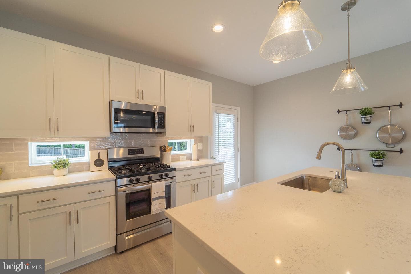 1069 Frizzen Court photo 12