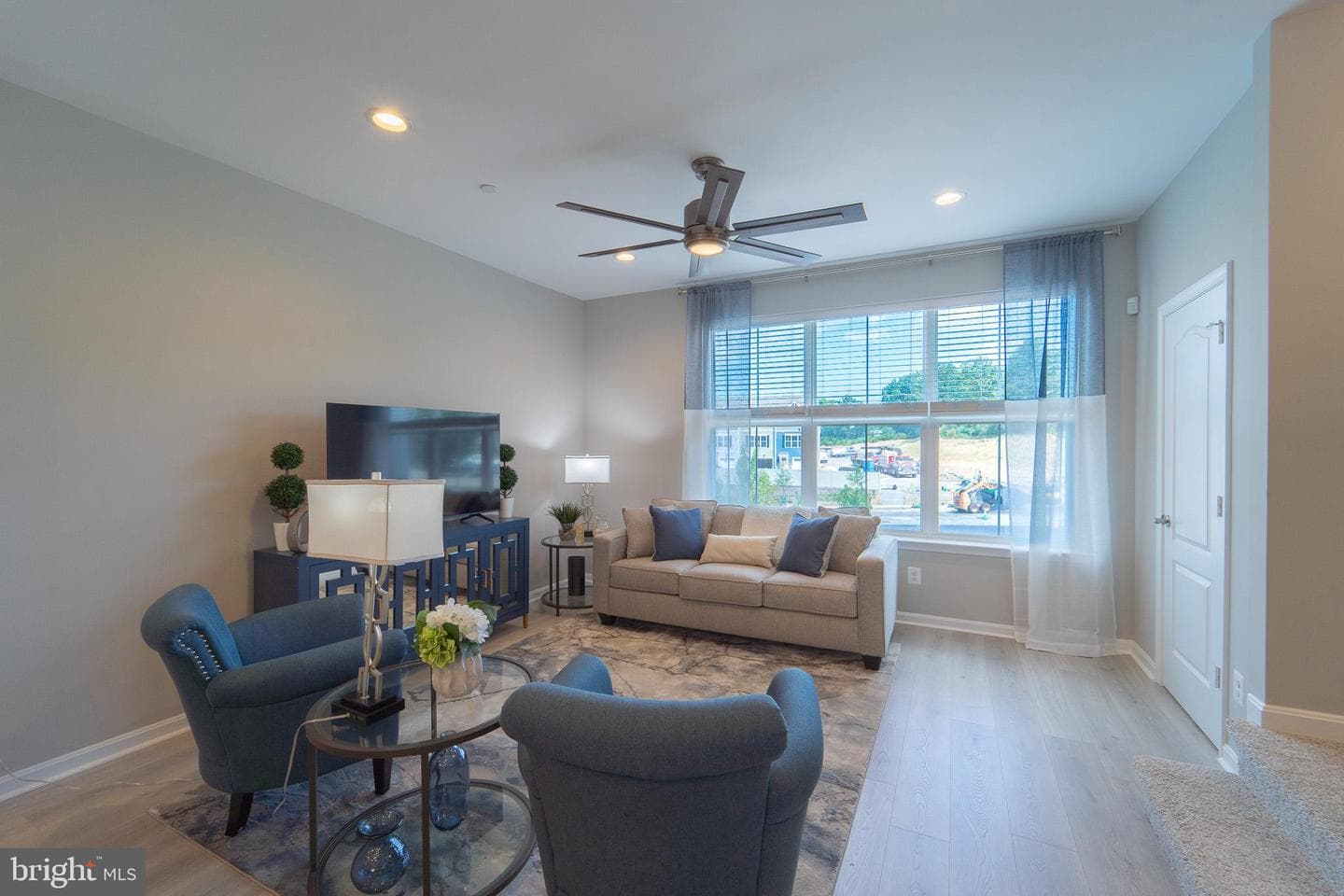 1069 Frizzen Court photo 7
