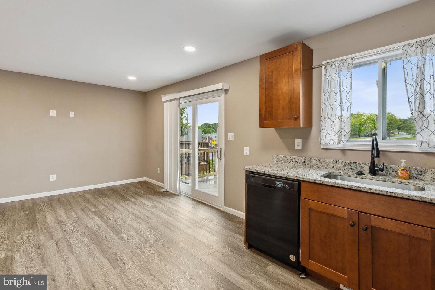 1822 Grempler Way photo 9