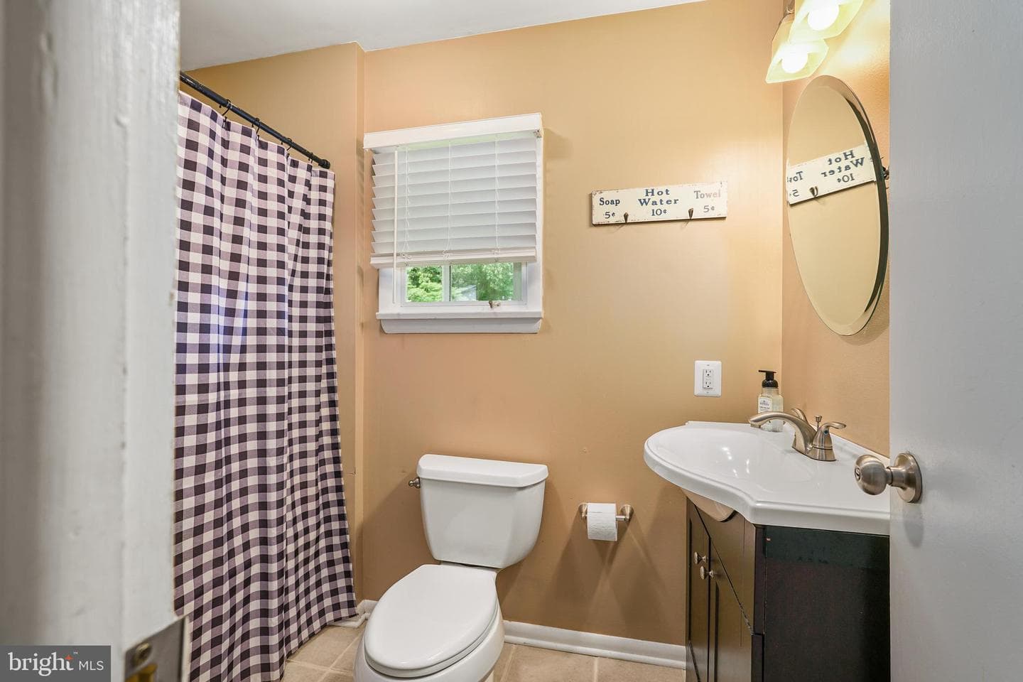 720 Chestnut Hill Road photo 22
