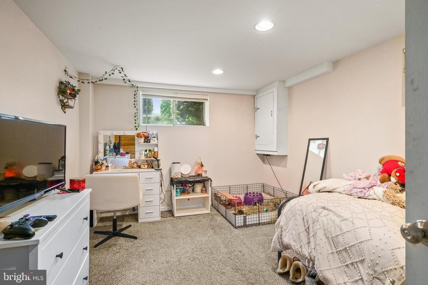 720 Chestnut Hill Road photo 27
