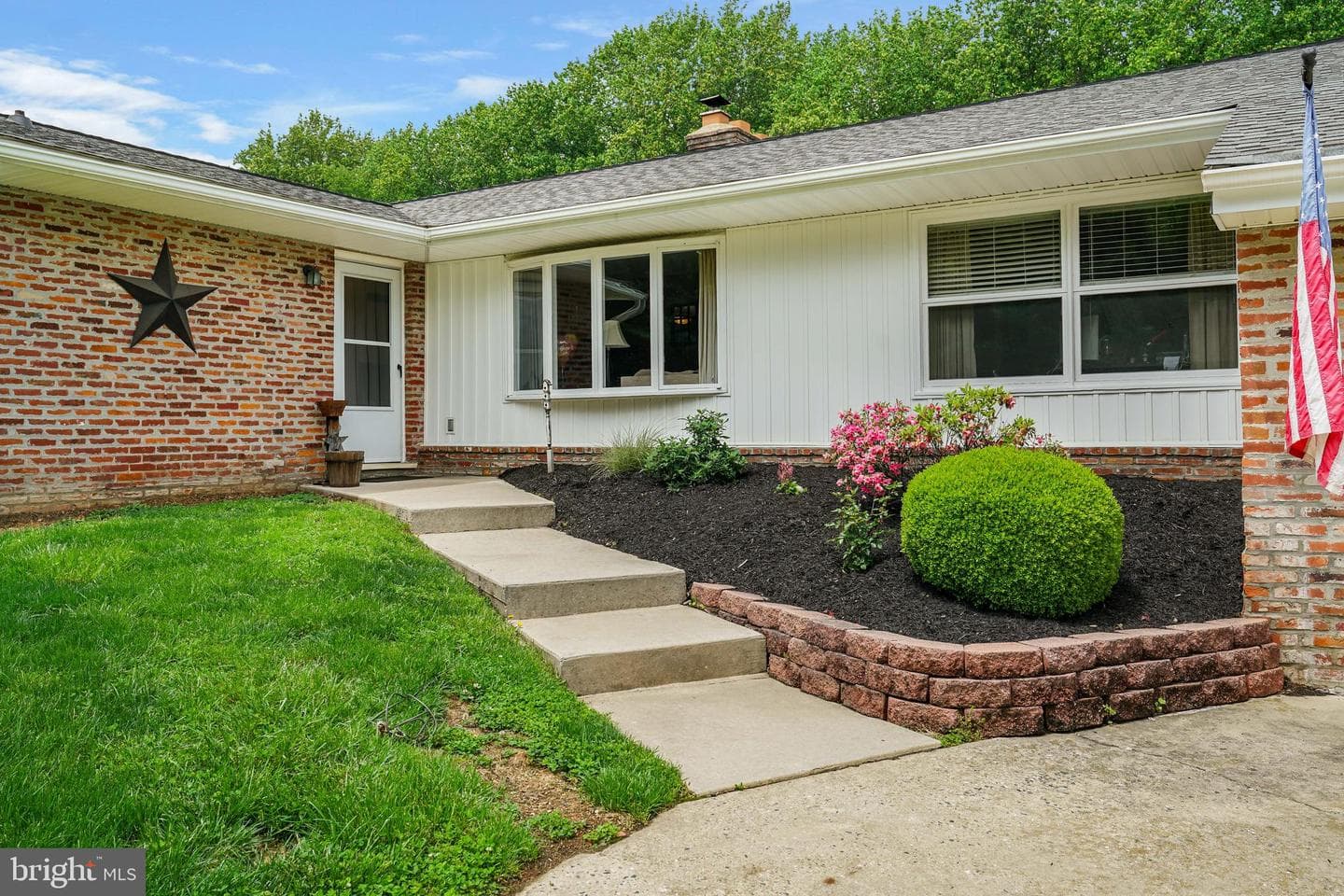 720 Chestnut Hill Road photo 3