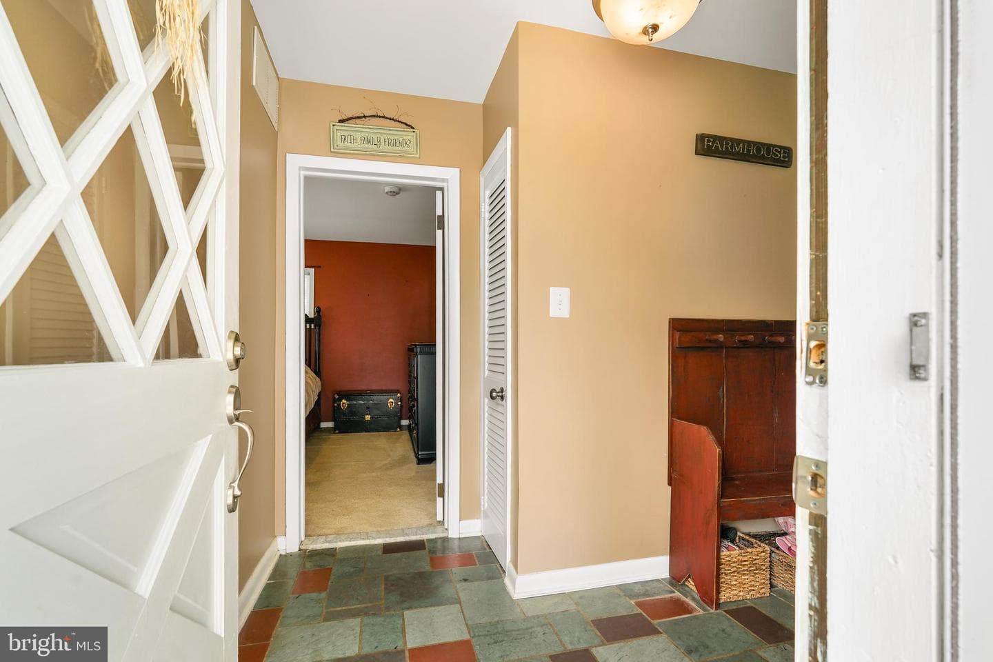 720 Chestnut Hill Road photo 5