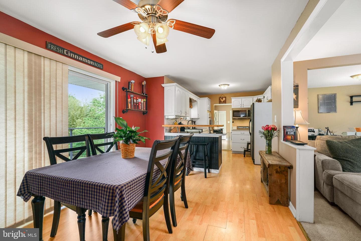 720 Chestnut Hill Road photo 8