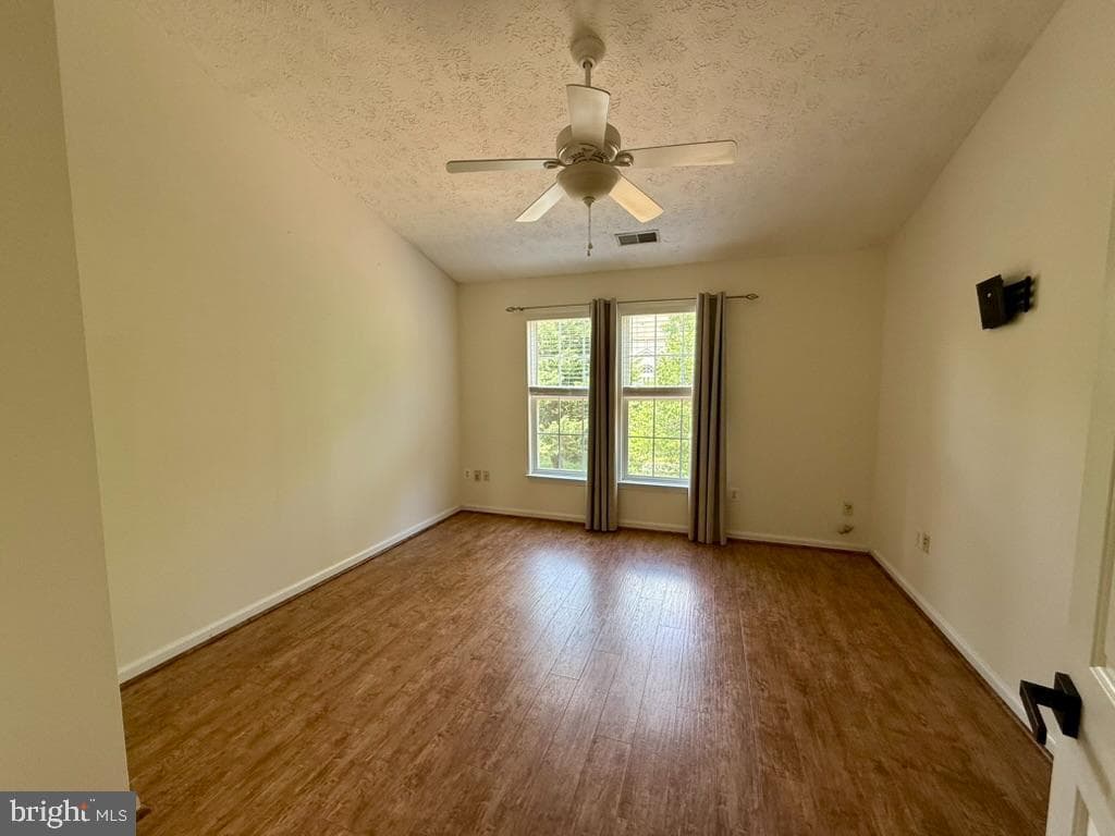 1097 Jeanett Way photo 13