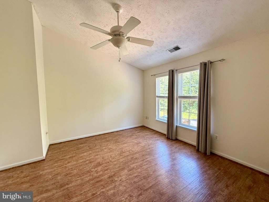 1097 Jeanett Way photo 14