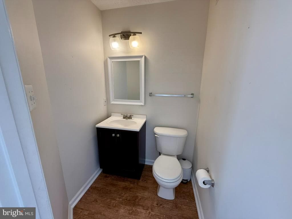 1097 Jeanett Way photo 3