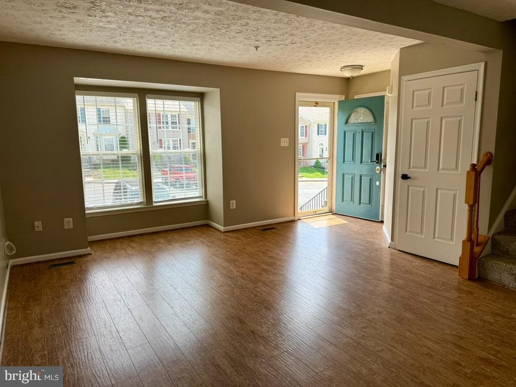 1097 Jeanett Way photo 6