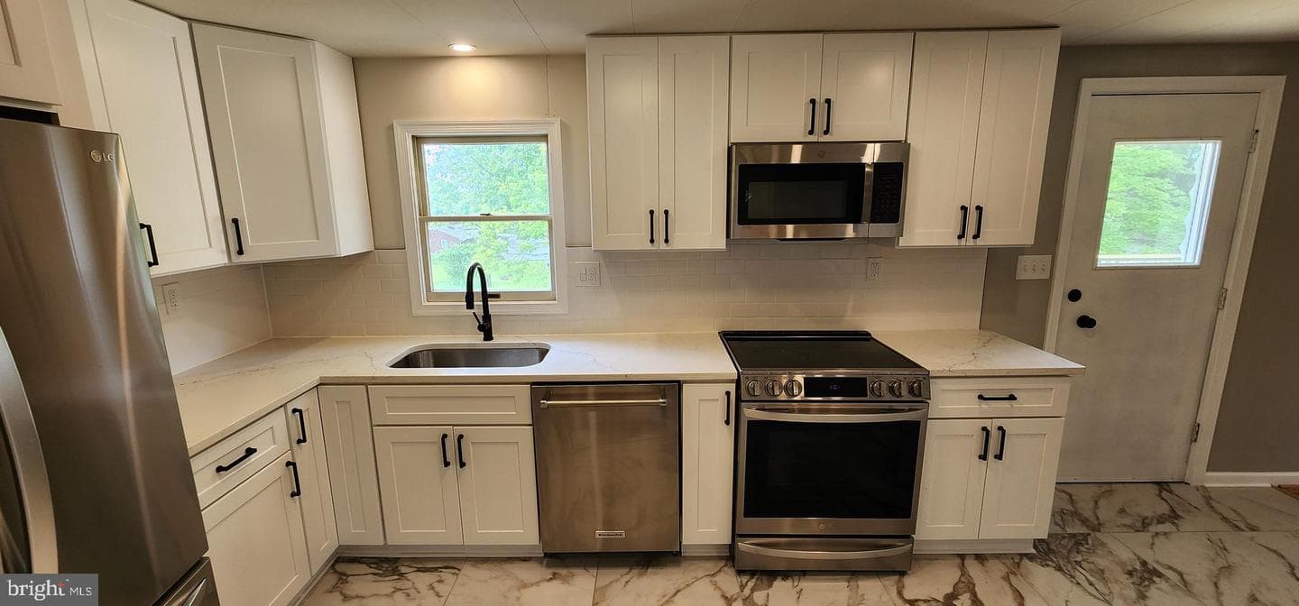 2205 Roth Road photo 4