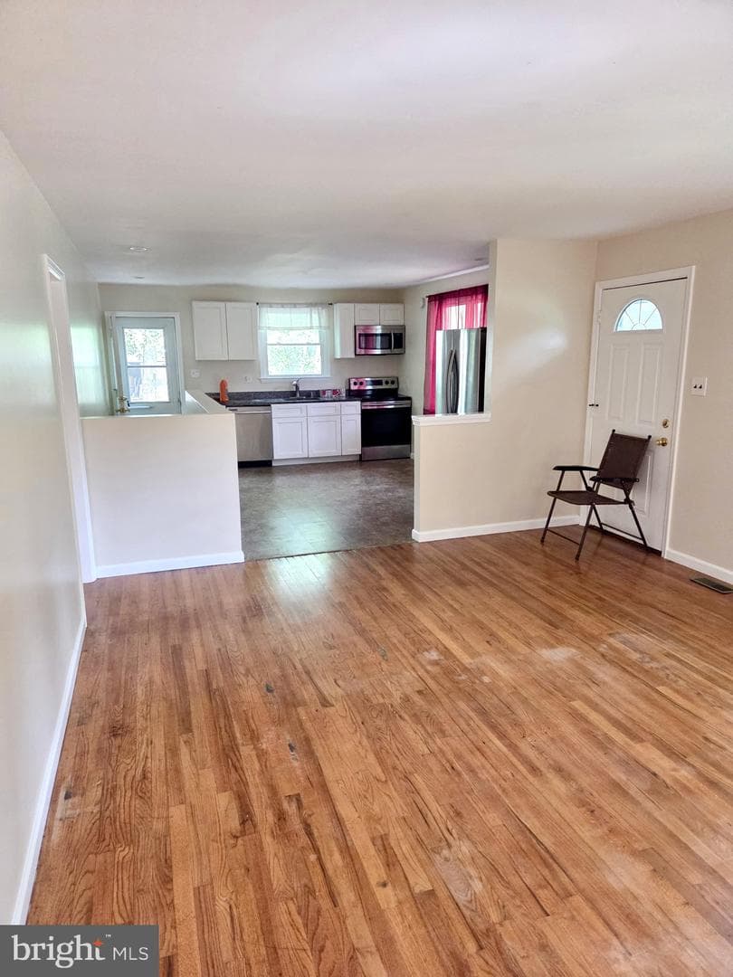 2404 Woodlea Drive photo 4