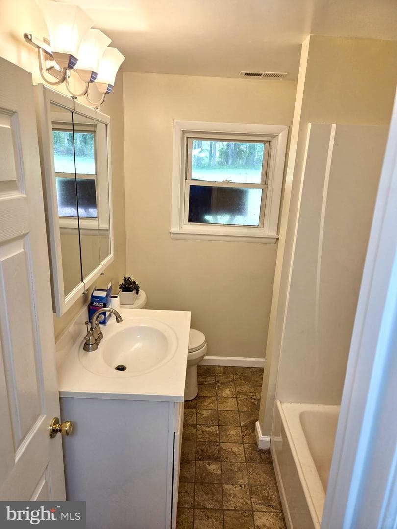 2404 Woodlea Drive photo 5