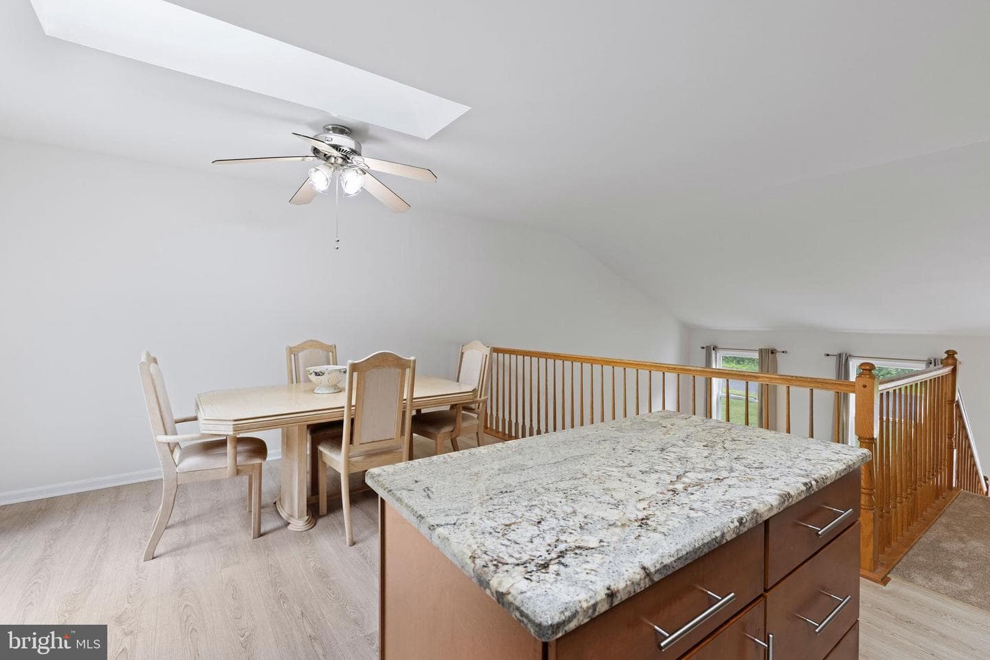 8 Holly Avenue photo 12