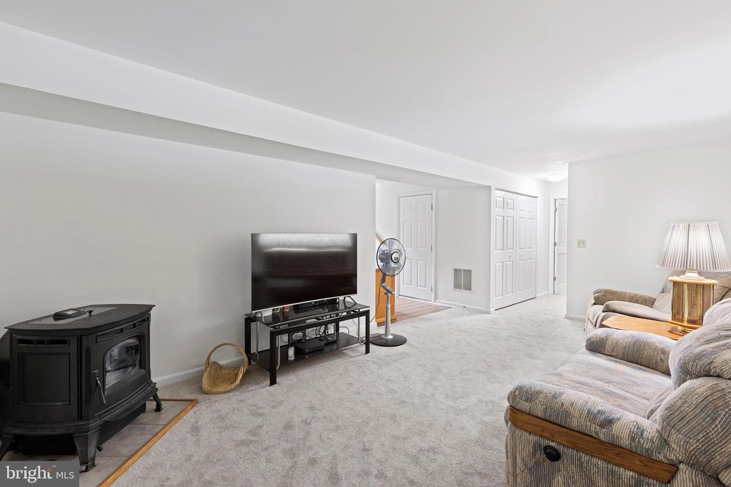 8 Holly Avenue photo 23