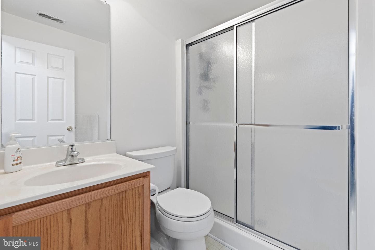 8 Holly Avenue photo 27