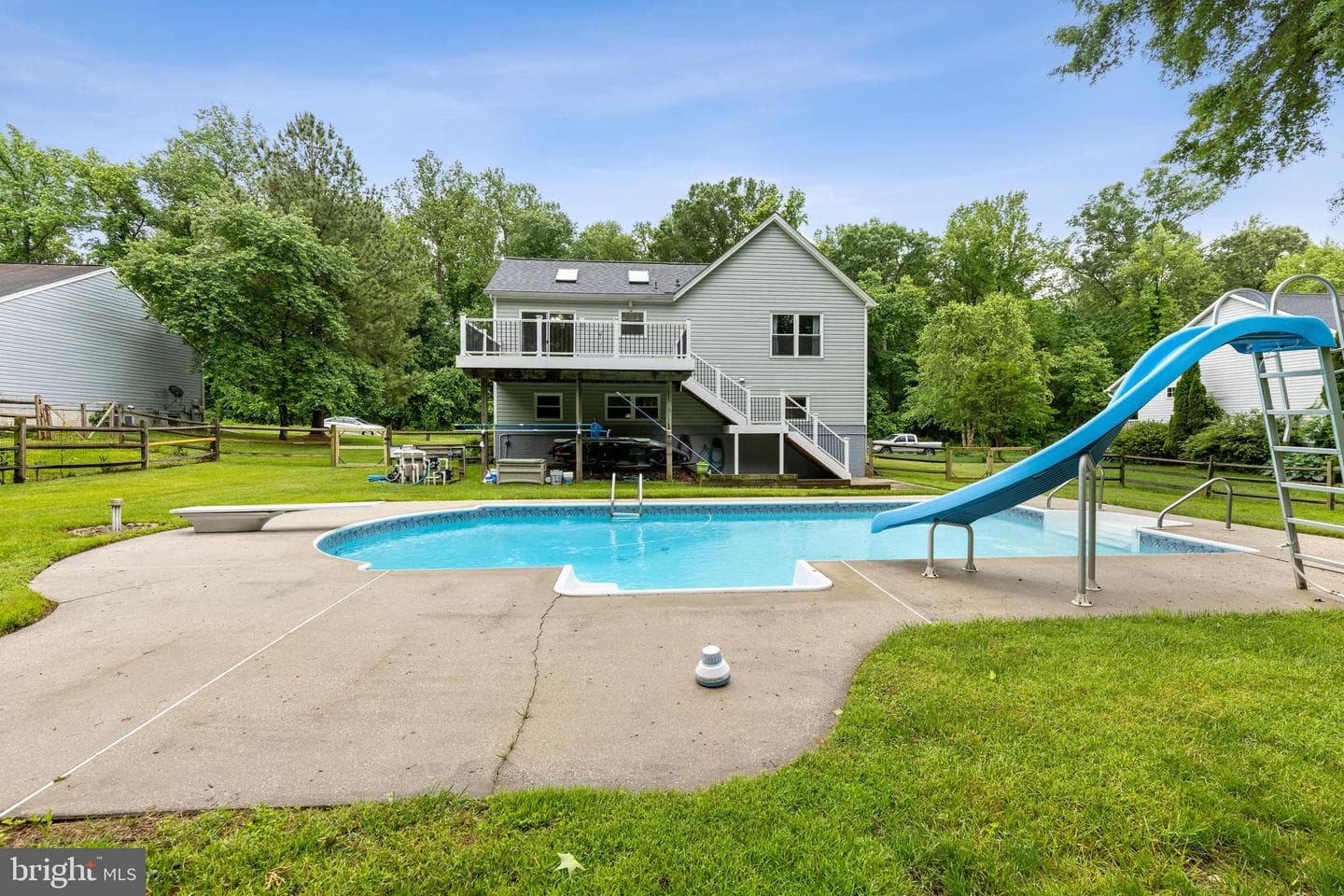 8 Holly Avenue photo 31