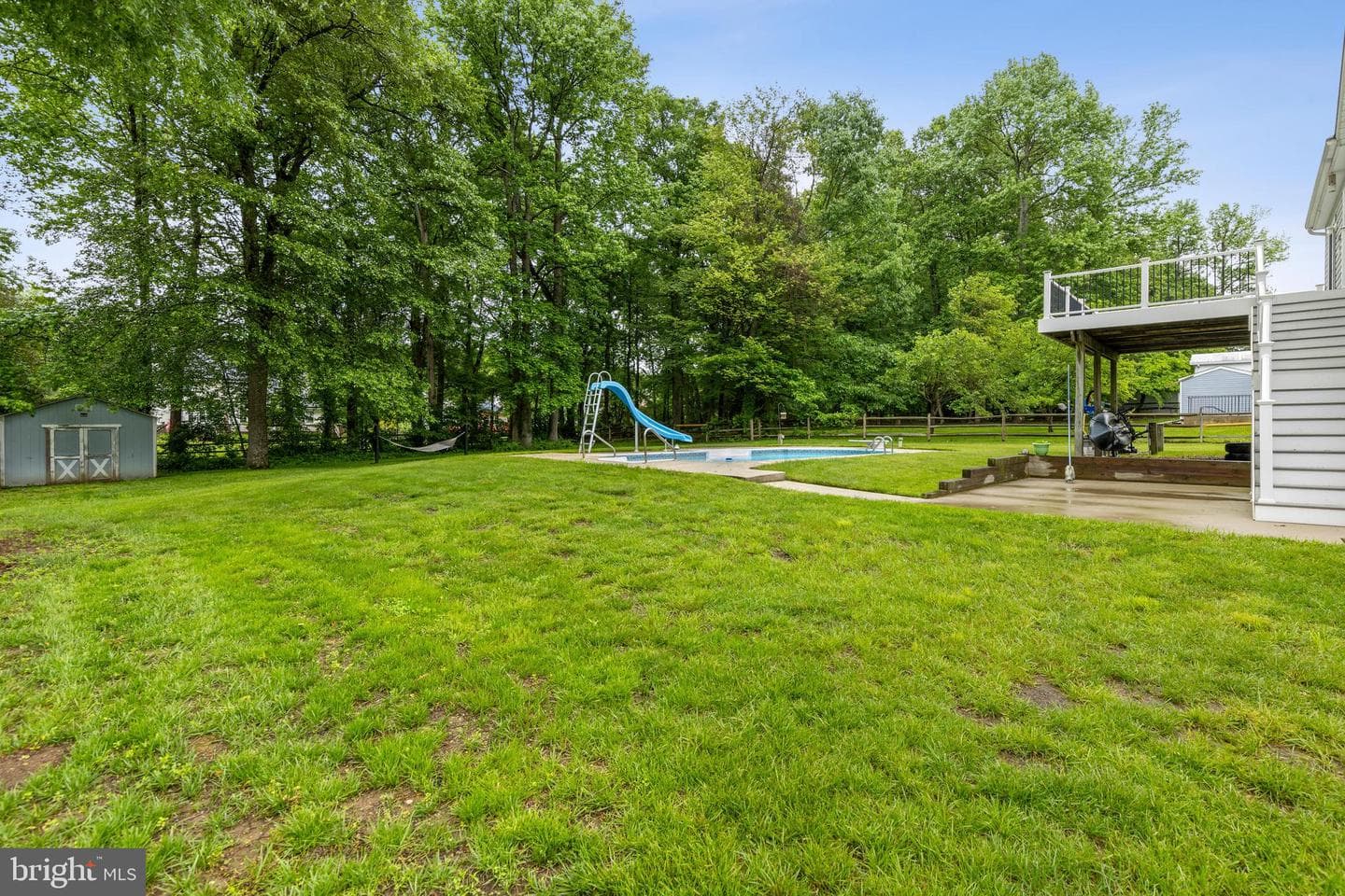 8 Holly Avenue photo 39