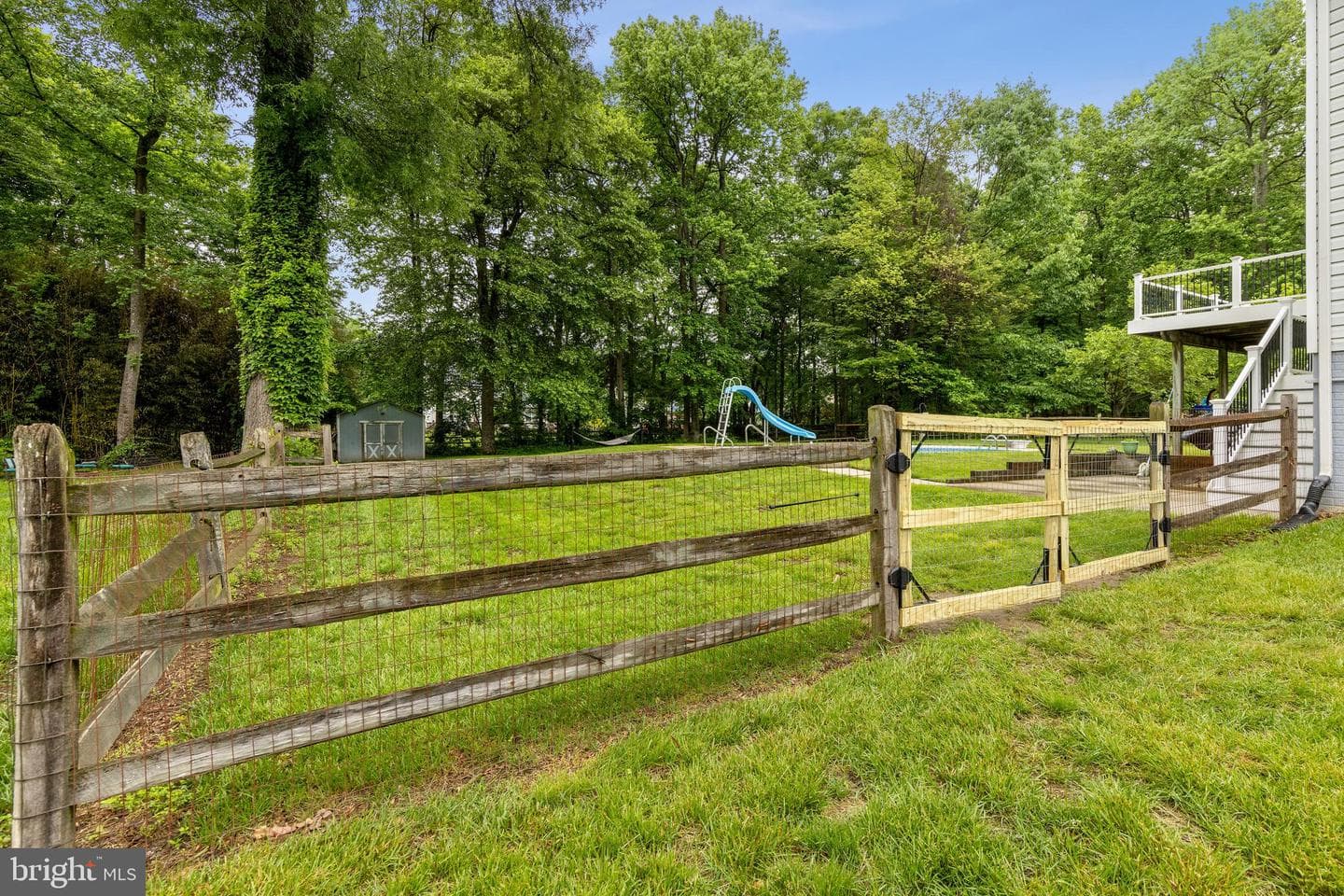 8 Holly Avenue photo 40