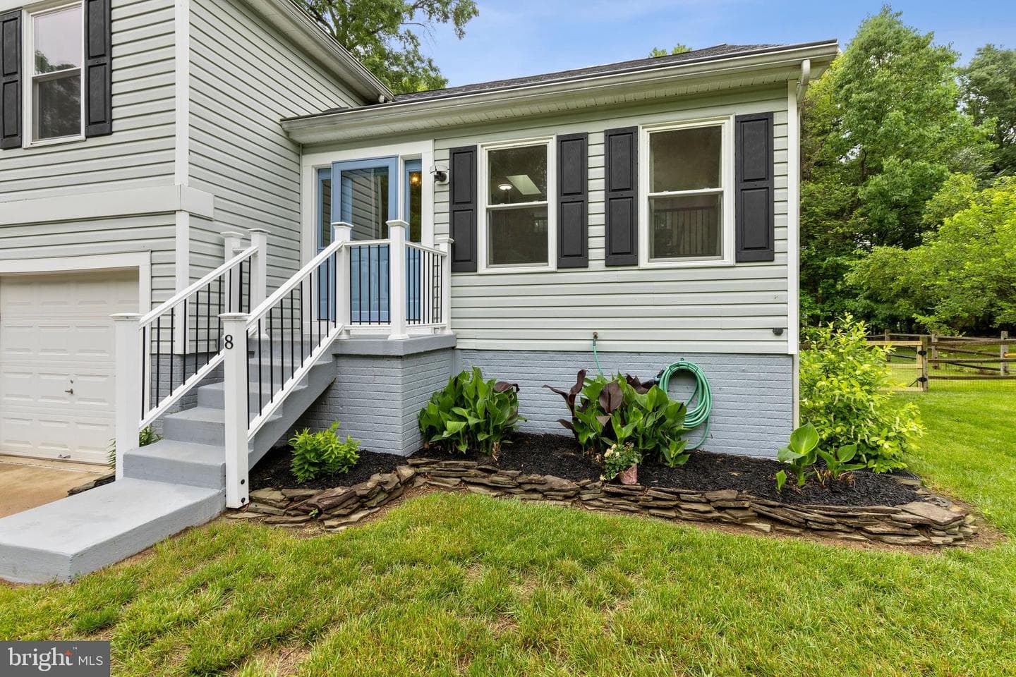8 Holly Avenue photo 45
