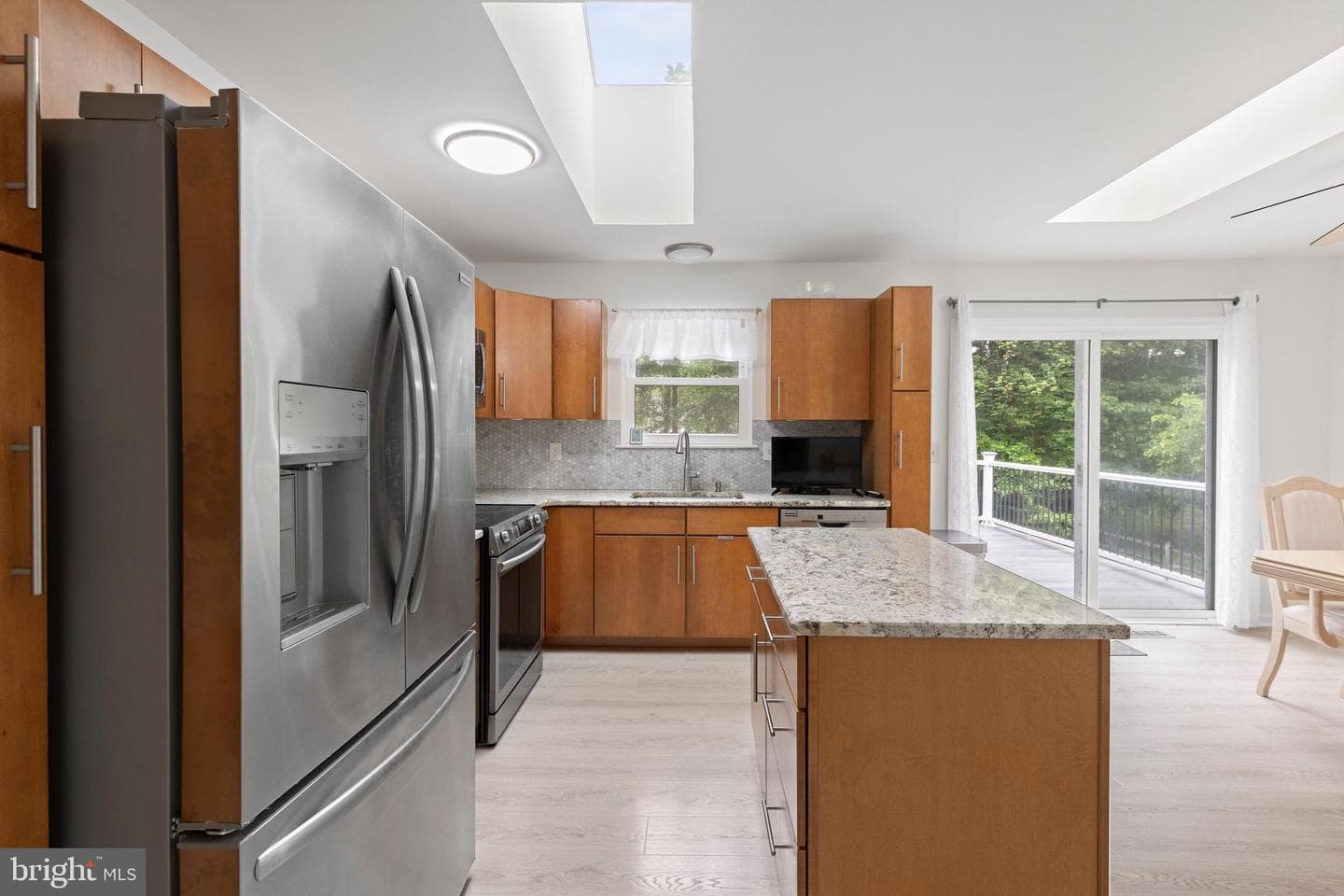 8 Holly Avenue photo 9