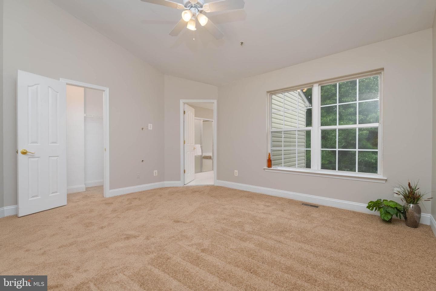613 Berwick Court photo 13