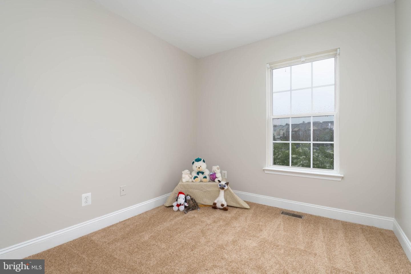 613 Berwick Court photo 21