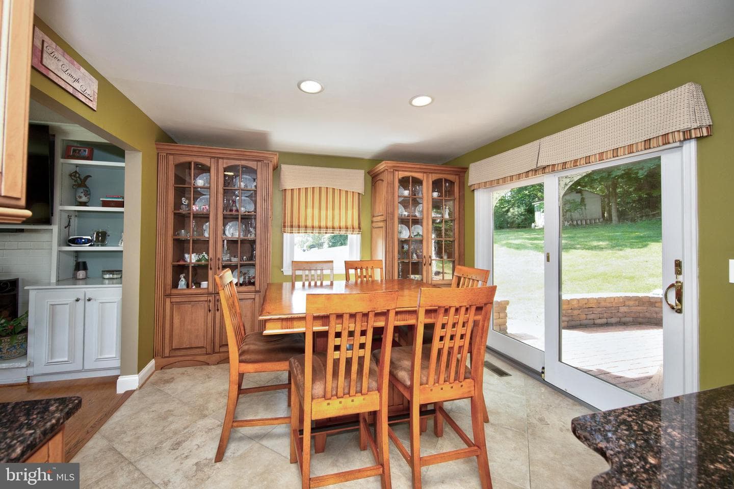 21 Colonial Road photo 13