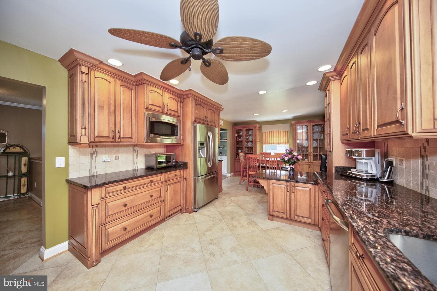 21 Colonial Road photo 15