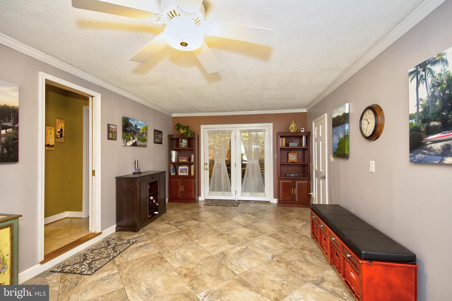 21 Colonial Road photo 19