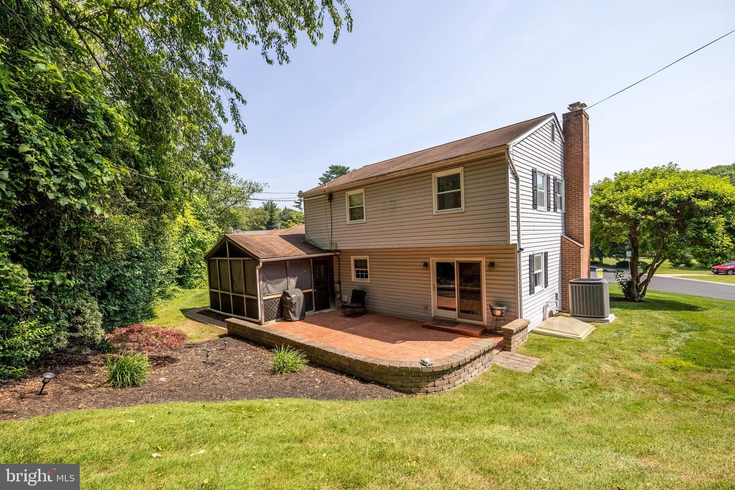 21 Colonial Road photo 34