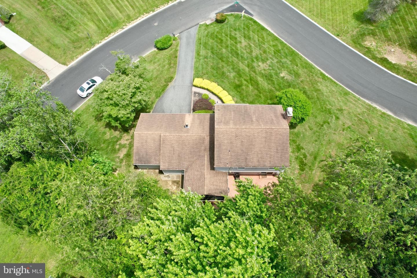 21 Colonial Road photo 43