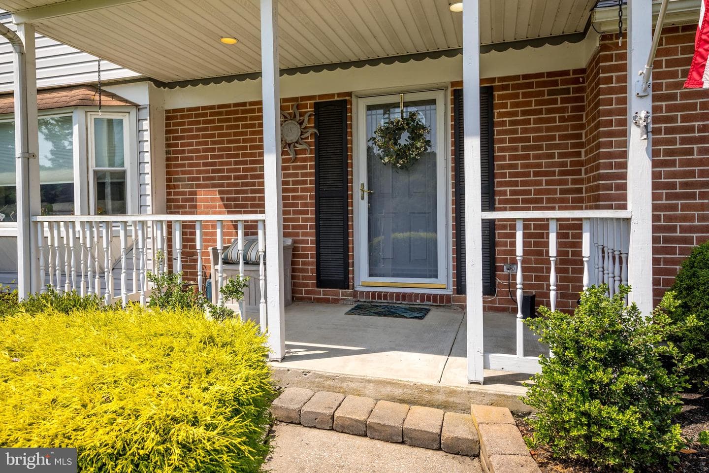 21 Colonial Road photo 5