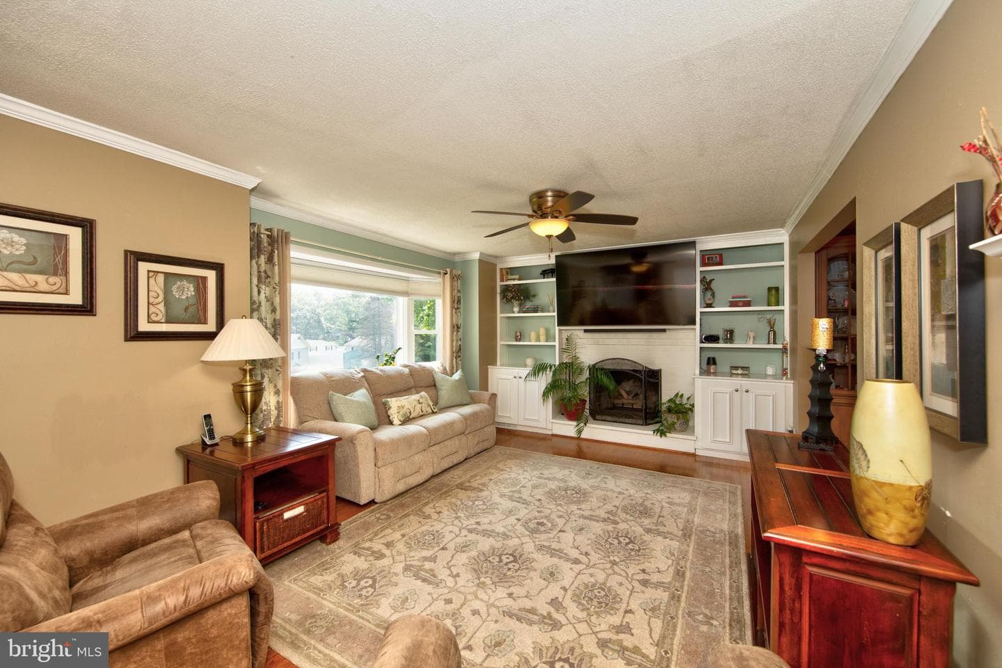 21 Colonial Road photo 7