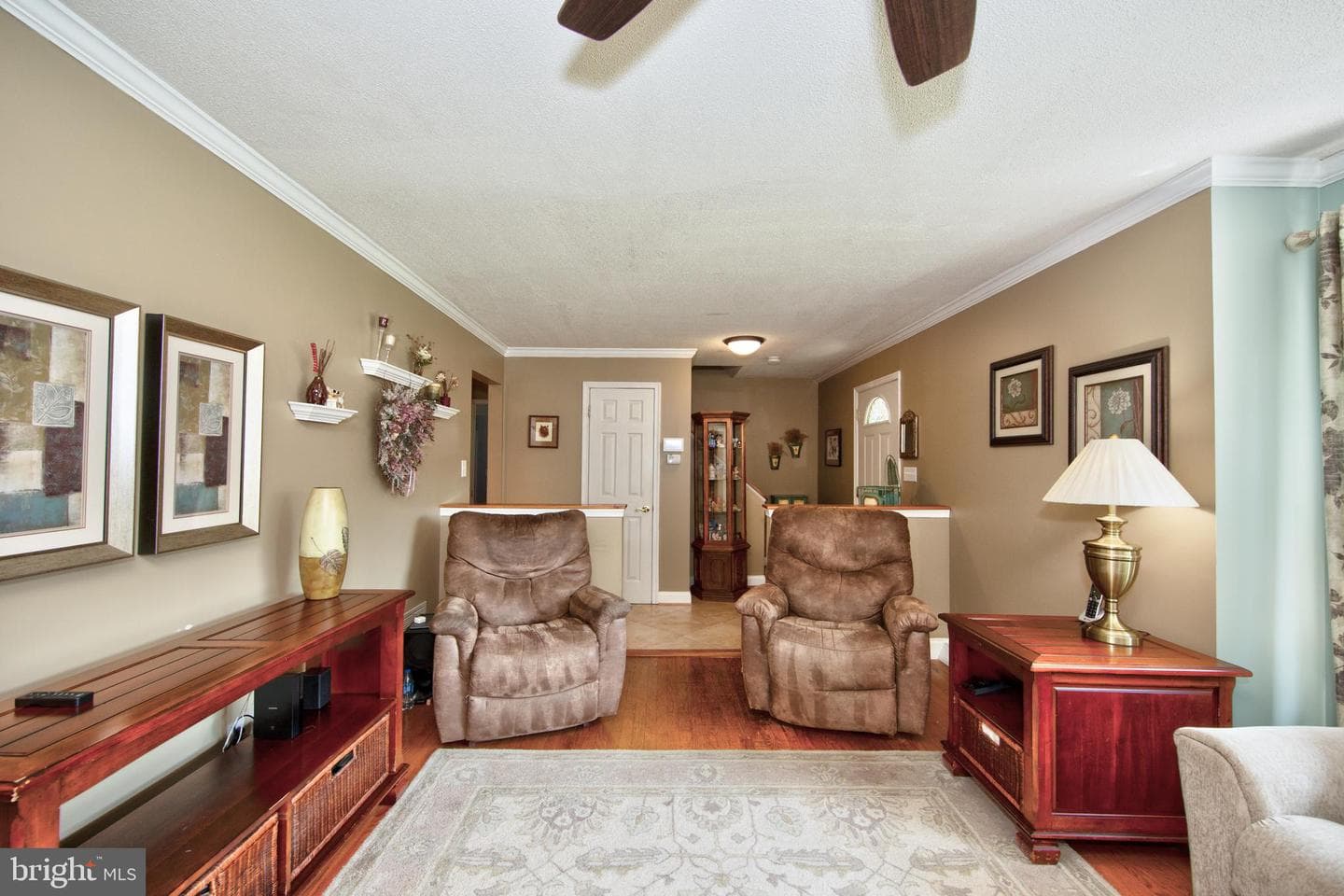 21 Colonial Road photo 8