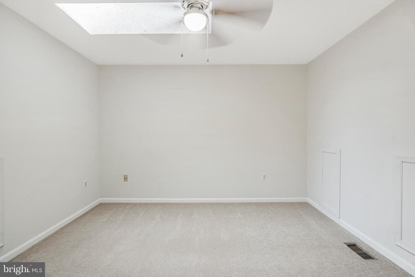 2134 Nicole Way photo 23