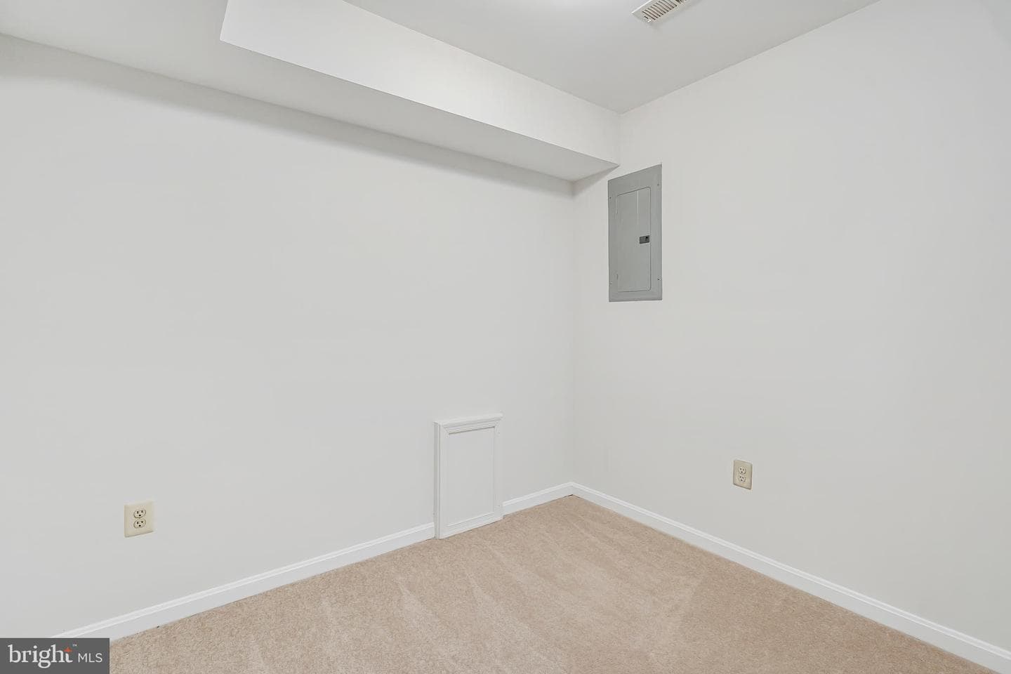 2134 Nicole Way photo 27